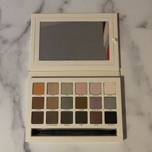 Beautycounter Necessary Neutrals Eyeshadow Palette